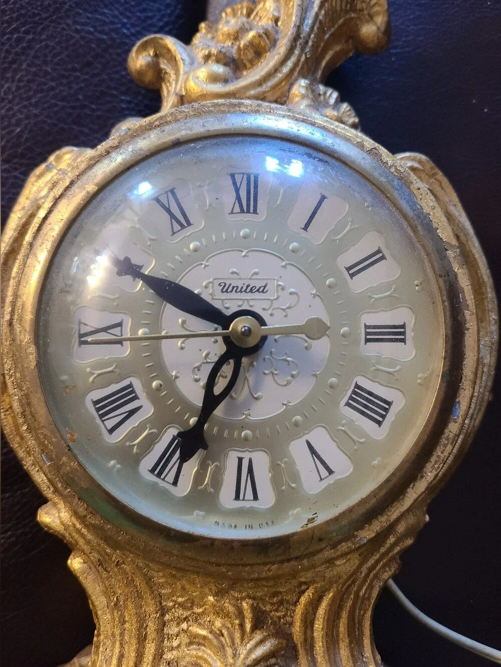 Vintage United Clock Corp Electric Model 82 Cast Metal Mantle Clock - Working
